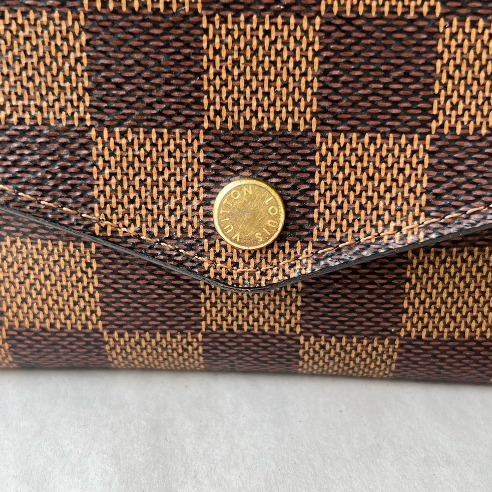 Louis Vuitton Sarah Damier Ebene Wallet - Picture 5 of 9